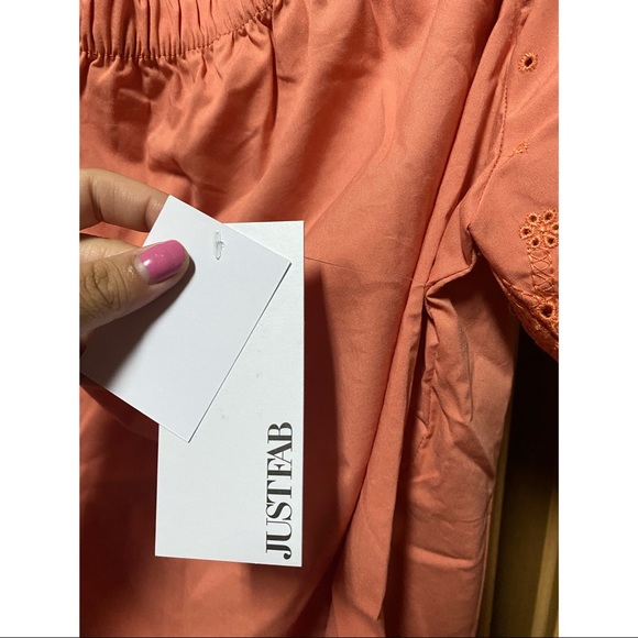 JustFab Off shoulder Top - New - Picture 4 of 8